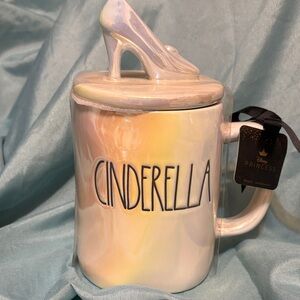 NEW Rae Dunn NEW Disney Princess Iridescent Cinderella Glass Slipper Topper Mug